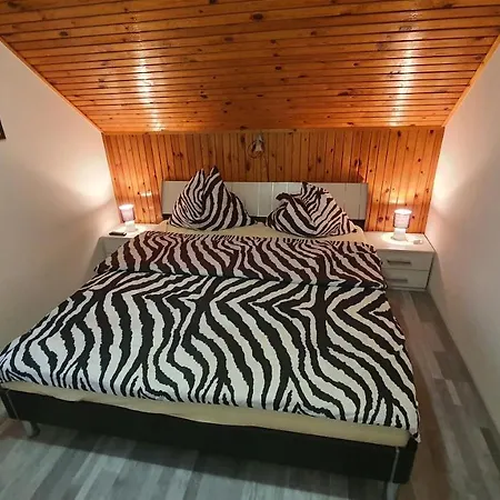Tom Apartmans 2 Apartament Siófok